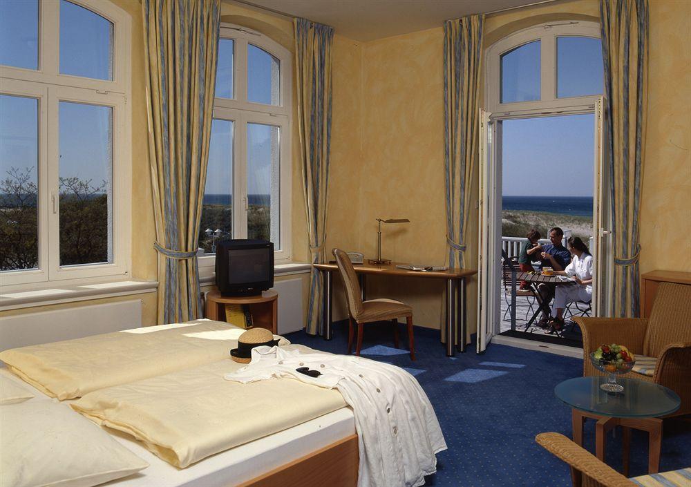Hotel Am Leuchtturm Rostock Exterior photo