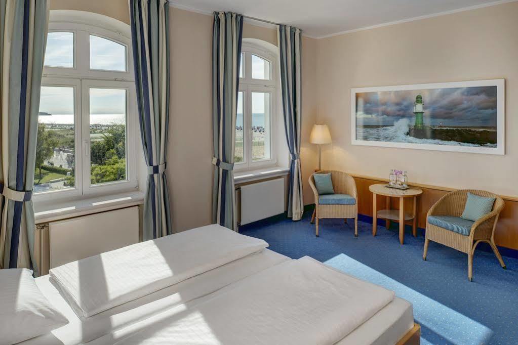 Hotel Am Leuchtturm Rostock Exterior photo