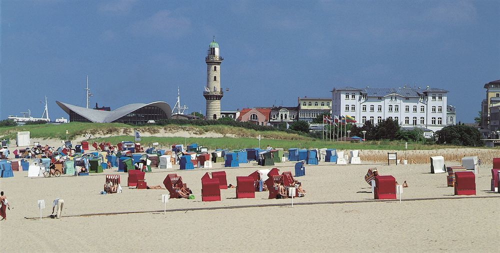 Hotel Am Leuchtturm Rostock Exterior photo